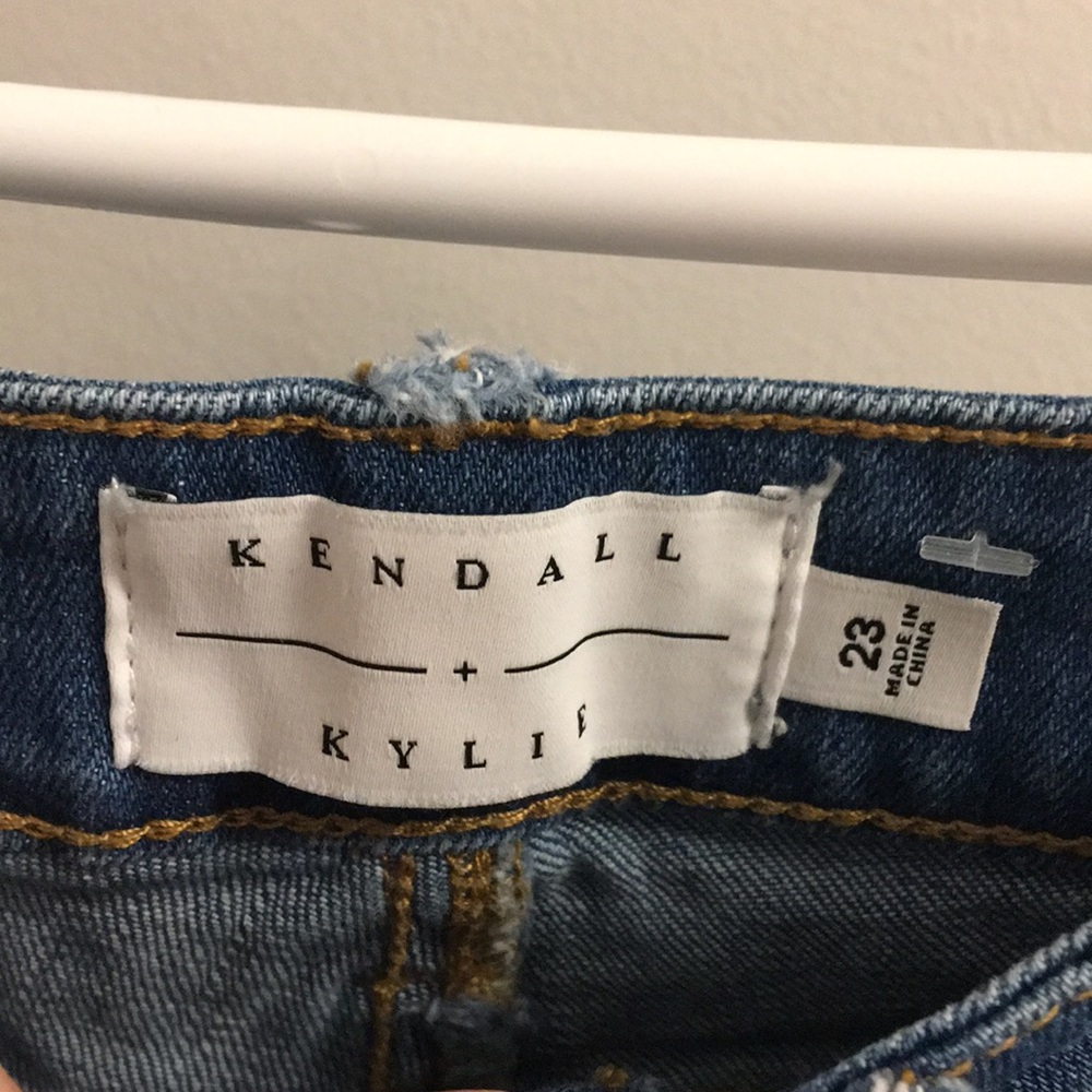 Kendall and Kylie shorts - Picture 2 of 2